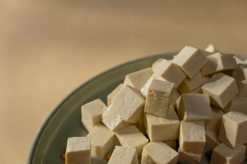 Come cucinare il tofu: tecniche e idee per renderlo gustoso